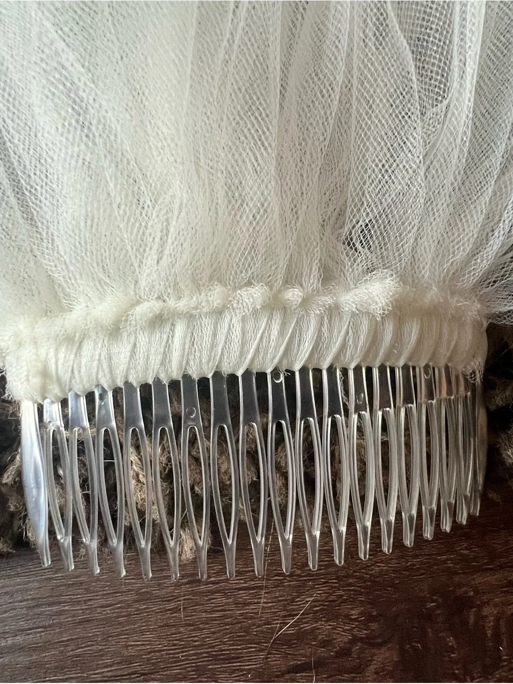 Classic Ivory Bridal Tulle Veil with Clear Hair Comb